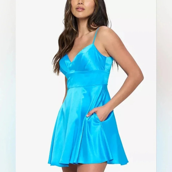 B DARLIN JUNIOR'S SWEETHEART NECK FIT & FLARE DRESS BLUE SIZE 2 - Picture 4 of 5